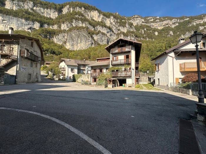 Casa con 5 locali in vendita in Via Lucco, Fonzaso