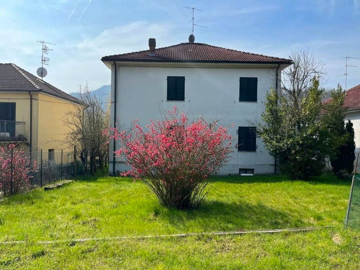 Casa con 6 locali in vendita in Prasco