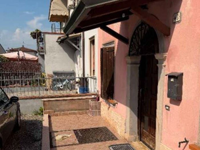 Casa con 5 locali in vendita in Borgo Quaresima, Malavicina, Roverbella