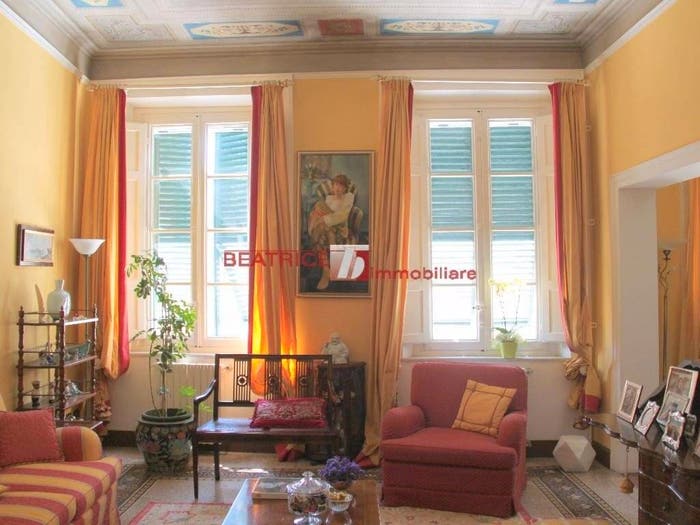 Appartamento con 6 locali in vendita in VIA FATINELLI, Piazza Anfiteatro Torre Guinigi, Lucca