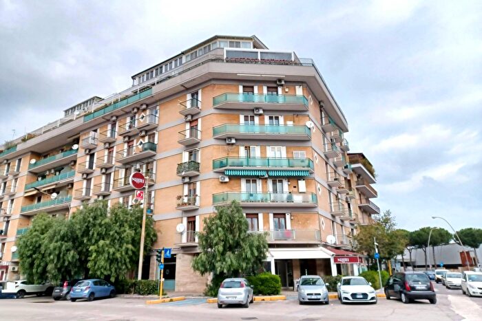 Appartamento quadrilocale in vendita in Viale Giuseppe di Vittorio, Foggia