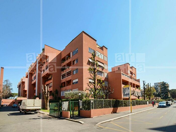 Appartamento quadrilocale in vendita in Via Tazio Nuvolari, Roma, Roma