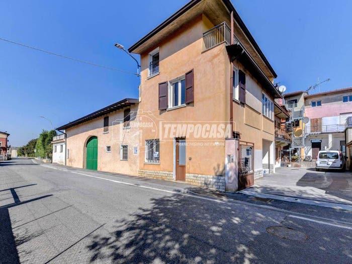 Appartamento trilocale in vendita in via Bettola Bettola, Bettola, Lonato del Garda