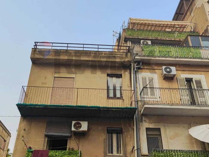 Appartamento quadrilocale in vendita in VIA TRENTO, Centro, Caltagirone