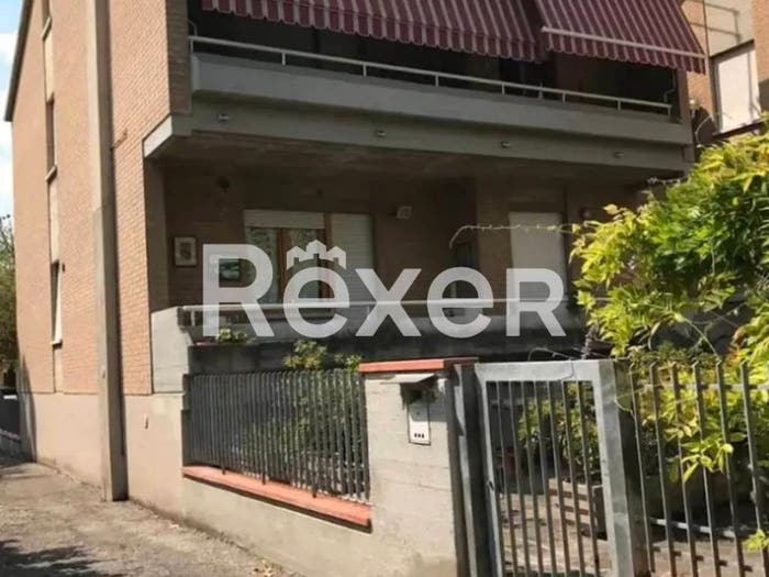 Appartamento con 6 locali in vendita in Piazza Don Luigi Sturzo, Centro, Fossombrone