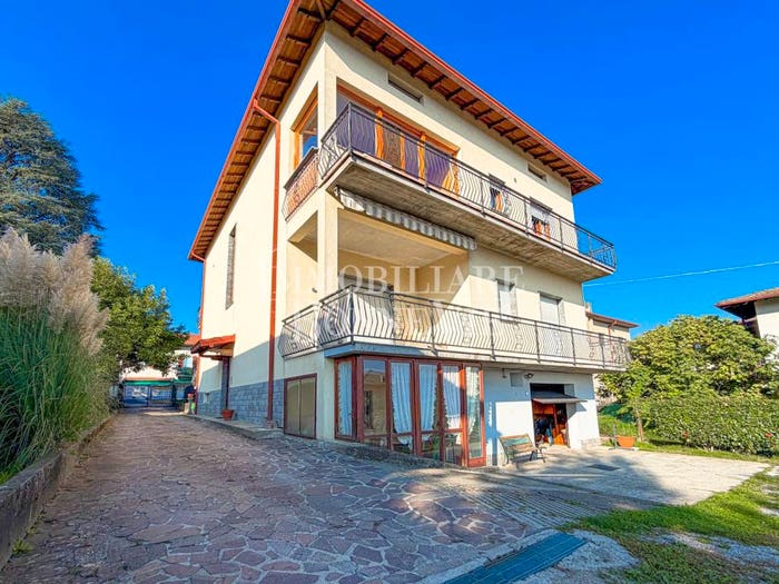 Appartamento con 5 locali in vendita in Via Vincenzo Bellini, Camnago Boscone, Faloppio