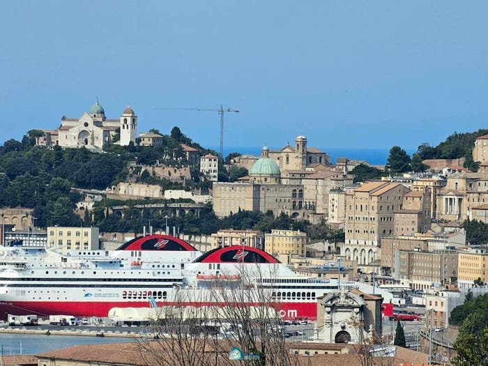 Appartamento con 5 locali in vendita in SCRIMA, Piano, Ancona