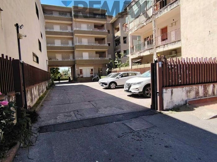 Appartamento trilocale in vendita in VIA GARIBALDI, Calatabiano