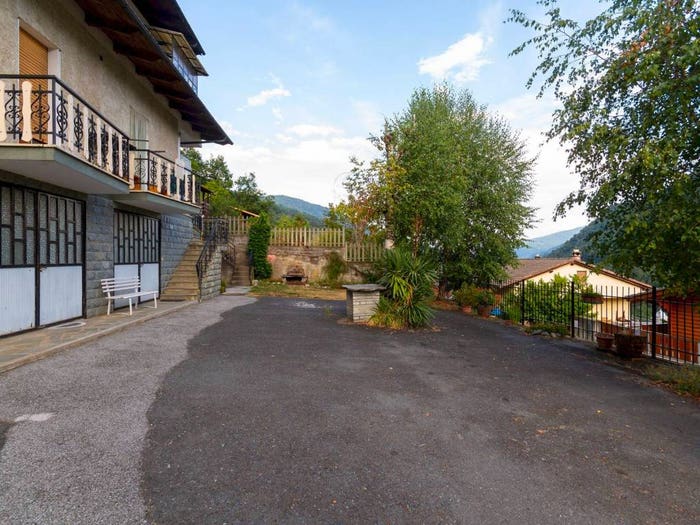 Appartamento con 6 locali in vendita in Borgata Saretto, Frassino