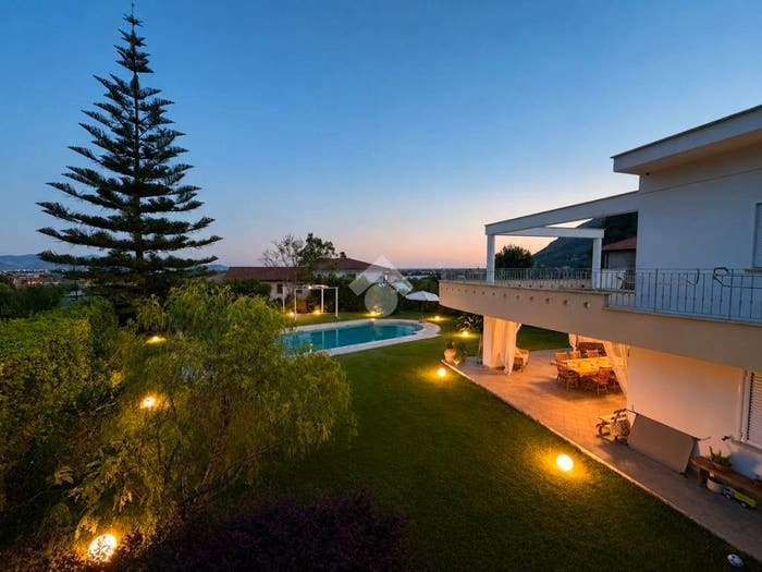 Casa con 6 locali in vendita in villa Via Colle Troiano, Fondi