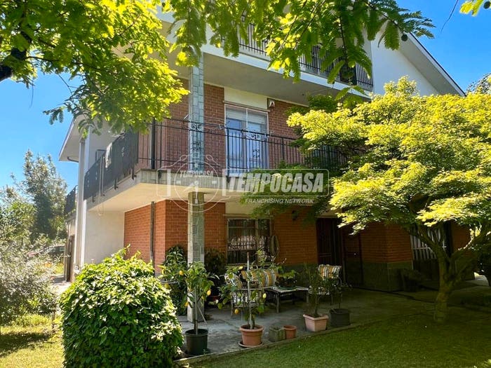Casa con 6 locali in vendita in Via Simeto, Centro, Orbassano