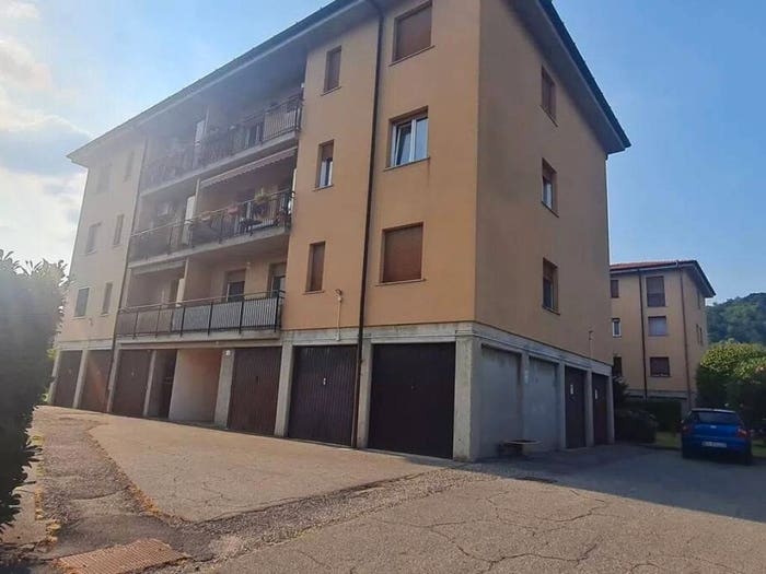 Appartamento quadrilocale in vendita in Via Sacco E Vanzetti, Prestino, Como