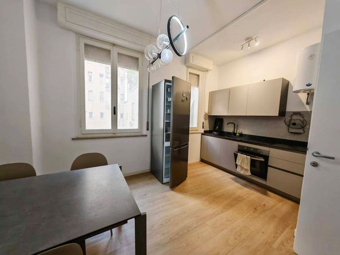 Appartamento trilocale in vendita in Viale Vittorio Bottego, Centro Storico, Parma