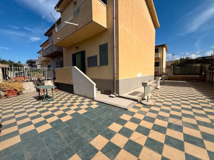 Casa con 6 locali in vendita in Via SS Annà, Melito di Porto Salvo