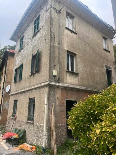 Casa con 6 locali in vendita in Via Mario Costa, Centro, Torriglia