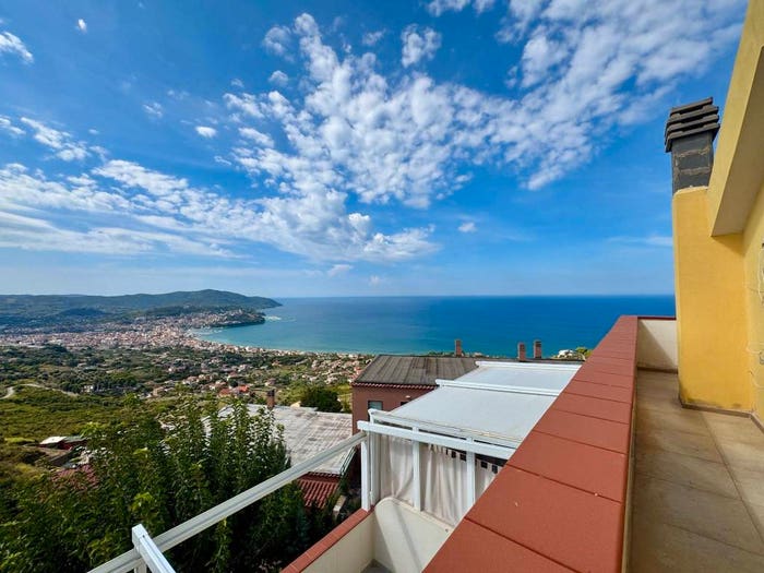 Appartamento trilocale in vendita in Via Antonio De Curtis, Agropoli