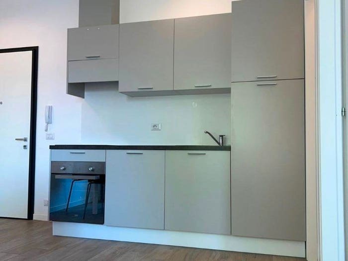 Appartamento trilocale in affitto in Via Empedocle, Villa San Giovanni, Milano
