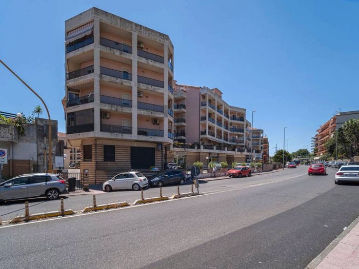 Casa quadrilocale in vendita in Via adolfo celi, Minissale, Messina