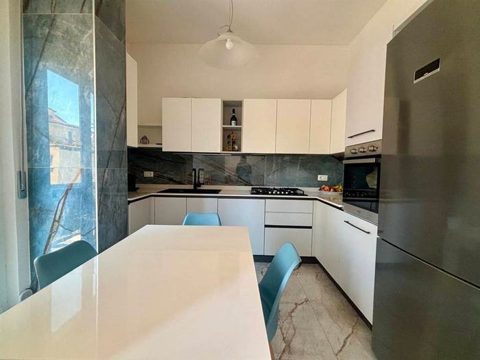 Appartamento con 5 locali in vendita in via Giulio Romano, Centro, Mantova