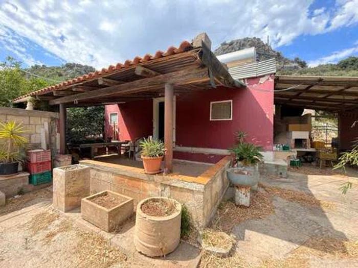 Casa bilocale in vendita in Strada Spinagallo, Maeggio, Siracusa