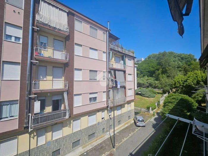 Appartamento con 5 locali in vendita in Via Canuto Borelli, Collina Volta, Asti