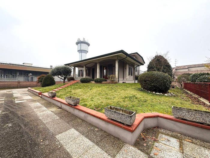 Casa con 6 locali in vendita in Centro, Legnago