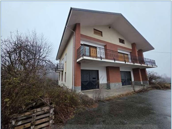 Appartamento con 5 locali in vendita in Via Selvaggio Giaveno TO Italia, Giaveno