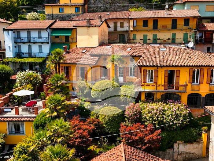 Casa con 6 locali in vendita in Via Felice Borroni, Centro, Lesa
