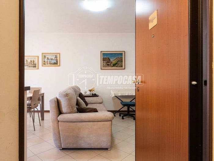 Appartamento bilocale in vendita in Via Brianza, Centro, Merone