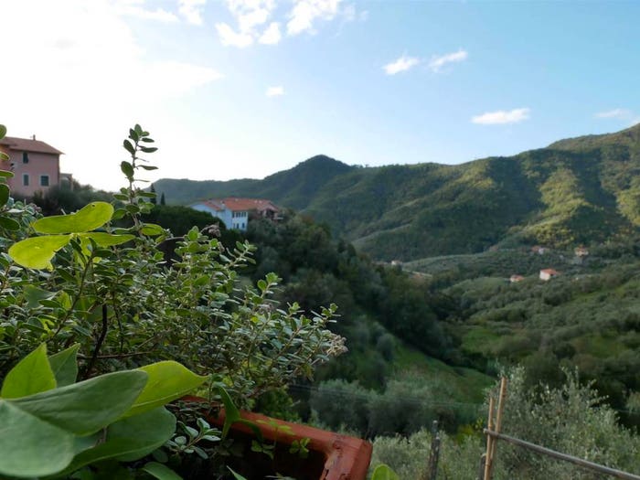 Casa con 6 locali in vendita in Leivi