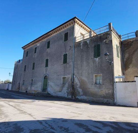 Casa con 6 locali in vendita in Strada Del Castello, Castel del Piano Pila, Perugia