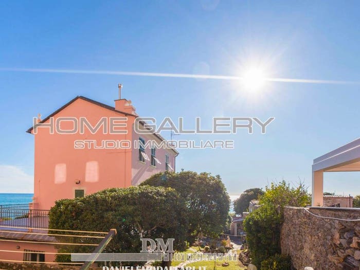 Appartamento bilocale in vendita in Via Angelo Gianelli, Quinto, Genova