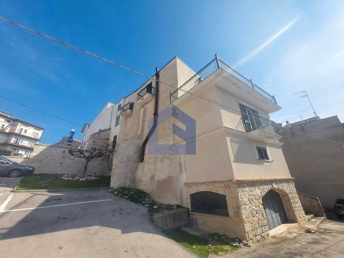 Casa con 6 locali in vendita in Via Colle dei Nocci, Centro, Gessopalena