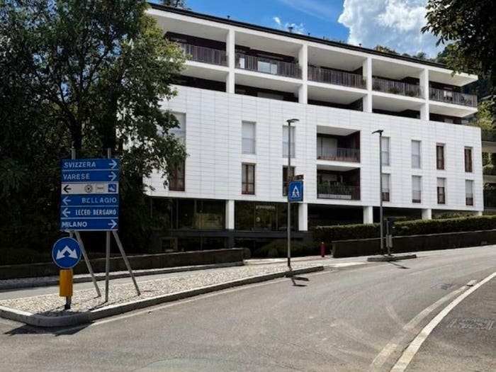 Appartamento trilocale in vendita in Via Bellinzona, Villa Olmo, Como