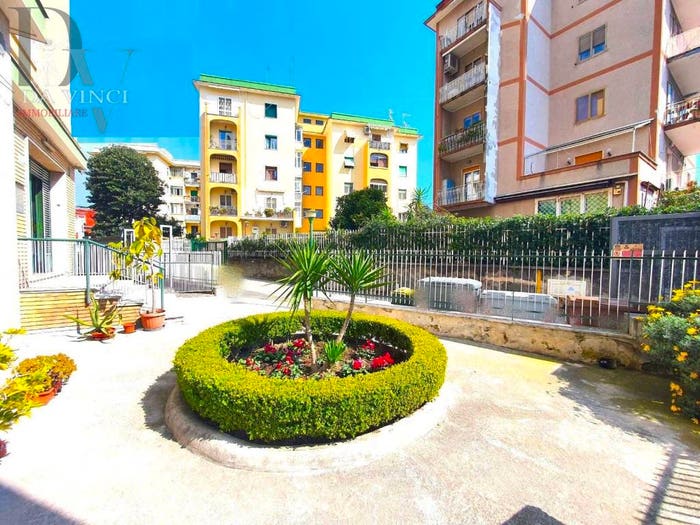 Appartamento trilocale in vendita in Viale Colli Aminei, Colli Aminei Capodimonte, Napoli