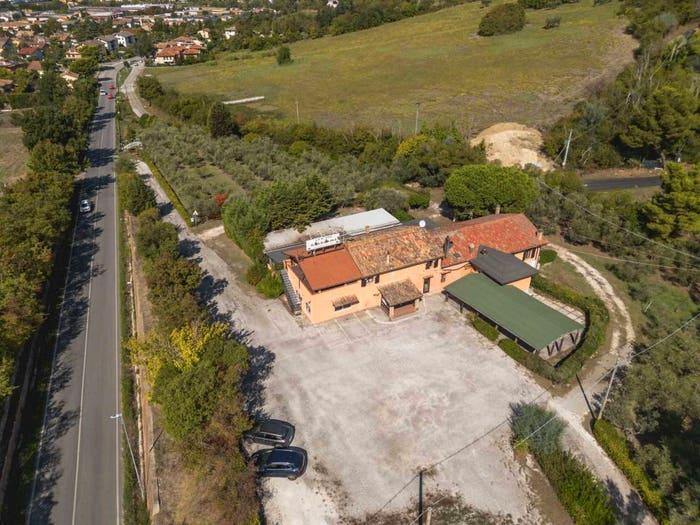 Casa con 6 locali in vendita in Strada della Romagna, Gradara