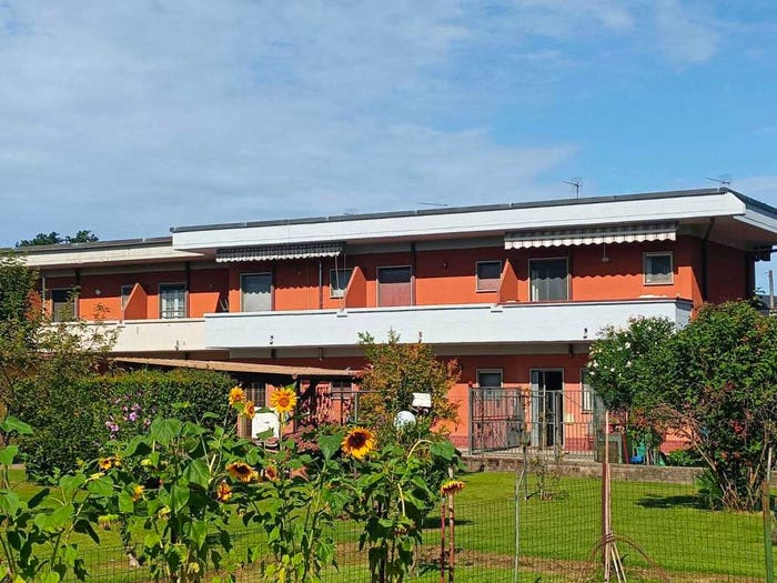 Casa trilocale in vendita in Marina di Massa Centro, Massa