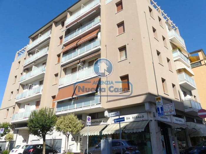Appartamento quadrilocale in vendita in Via Augusta Rasponi, Vicoli Redentore, Ravenna