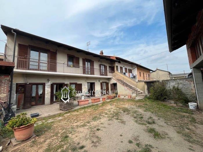 Casa con 5 locali in vendita in Via Giuseppe Garibaldi, Rondissone