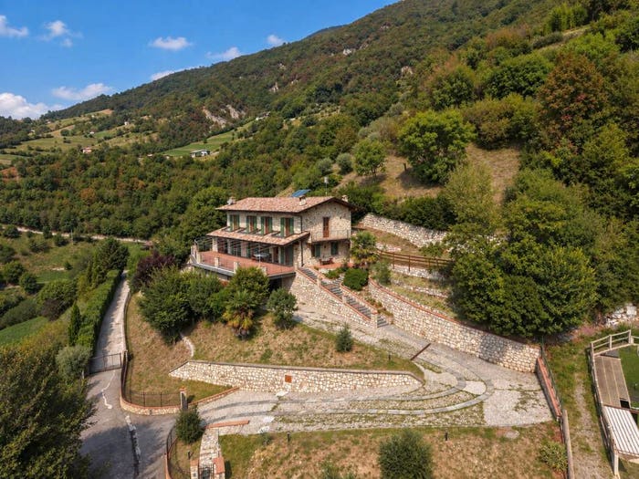 Casa con 6 locali in vendita in Via Pennini, Adrara San Martino