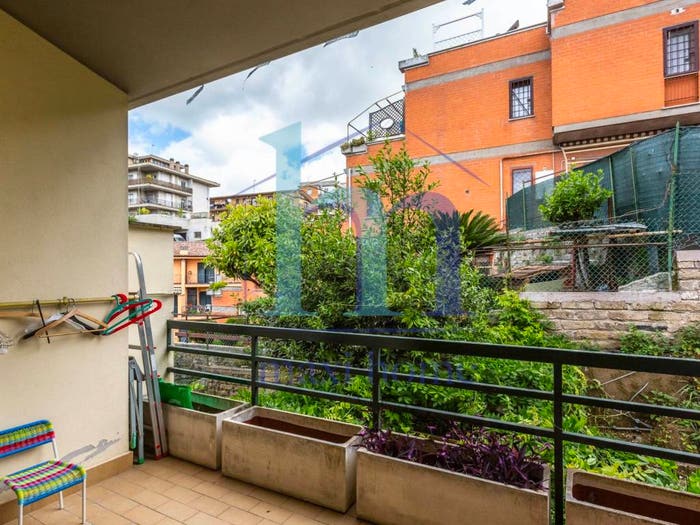 Appartamento trilocale in vendita in Via Saronno, Prima Porta, Roma