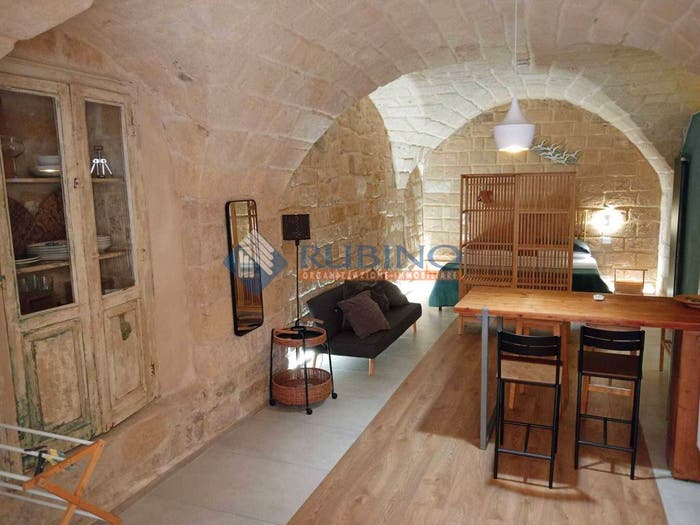 Appartamento monolocale in vendita in Via San Pietro, Centro Storico, Barletta