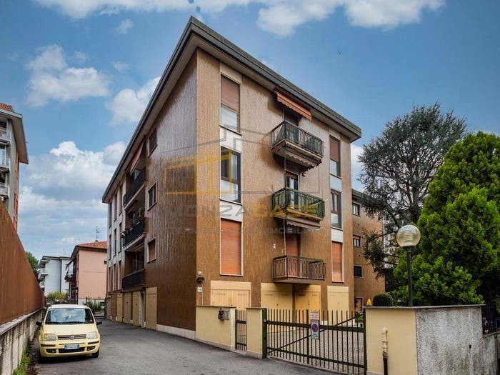 Appartamento trilocale in vendita in Viale Campania, San Giuseppe, Monza