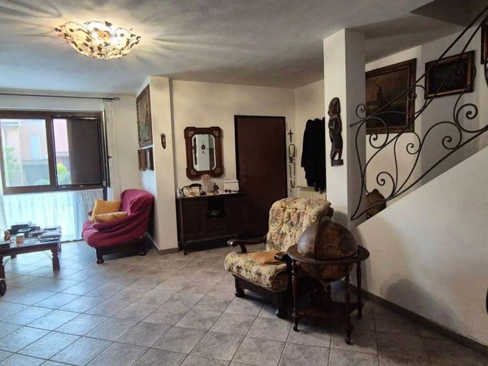 Appartamento con 6 locali in vendita in Piombino