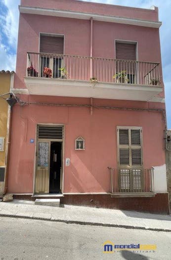 Casa con 6 locali in vendita in via Roma, Centro, Pachino