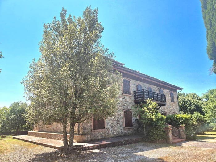 Casa con 6 locali in vendita in Centro, Monticiano