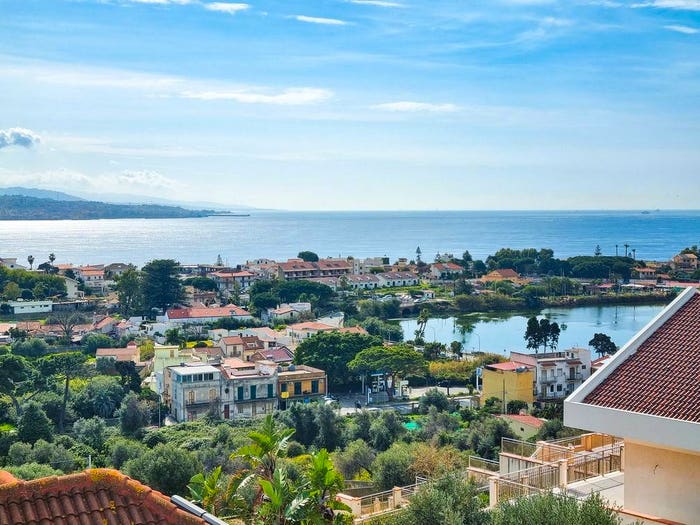 Casa con 6 locali in vendita in Ganzirri, Messina