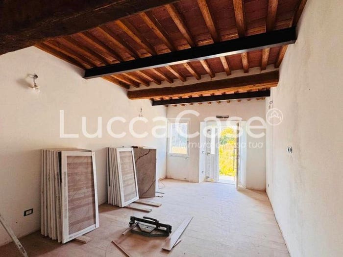 Casa con 6 locali in vendita in Capannori LU, Centro, Capannori