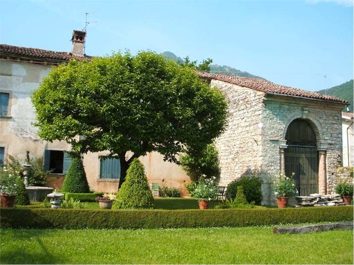 Casa con 6 locali in vendita in via Pallade, Centro, Follina