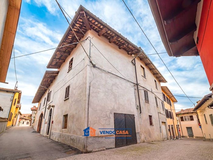 Casa quadrilocale in vendita in Via Millefiori, Centro, Novello